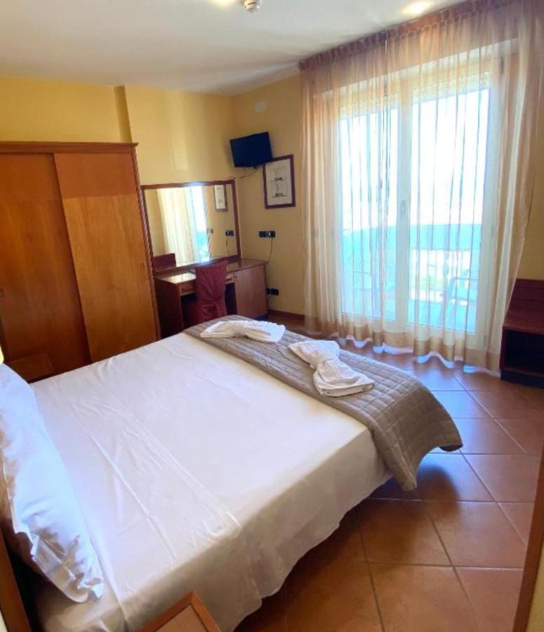 Hotel Audi Frontemare 3*
